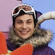 missingredscarf's profile picture. ts, mcr, fob, chappell, paramore, laufey | 🧡🤍🩷 | bluesky: @mcrinthetrees