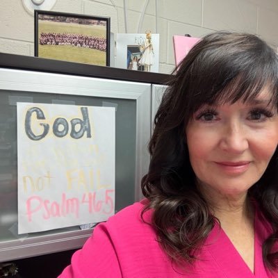 sally32656's profile picture. serve God