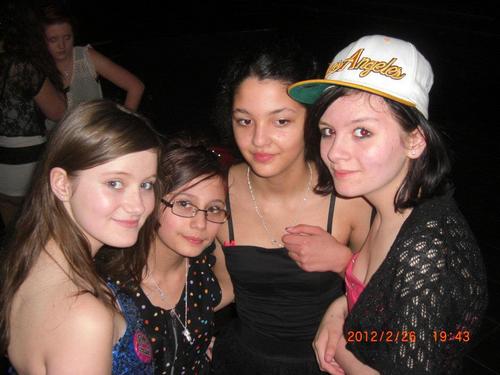 shannongriffit7's profile picture. I’m interested in music, sports, being wiv friends kyah, bthany and sinead 3