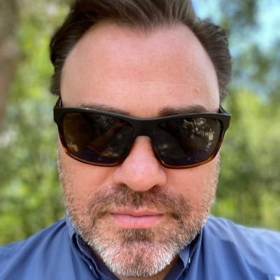 elbeegee3's profile picture. 