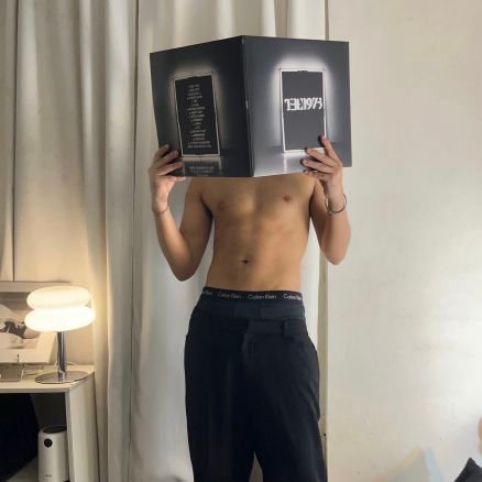 Dwiutra_11's profile picture. 