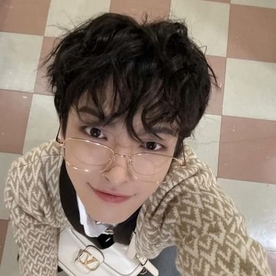 moi_c_lina's profile picture. • shine on my own •