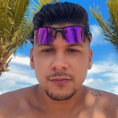 perfil sem categoria específica, depende do sentimento no momento, e do meu humor (ambos mudam a todo momento). 🪬📿