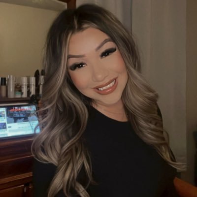 Zulemaa_H's profile picture. Isaiah 41:10