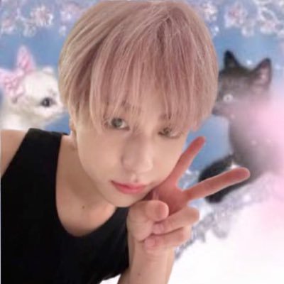 takiloveclub's profile picture. #1 &team luver ! met them 12/14/23 🐰#lunehauls