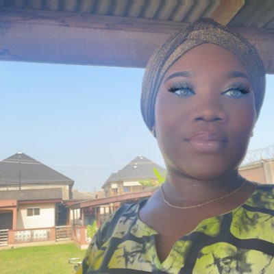 riredade's profile picture. Thankful