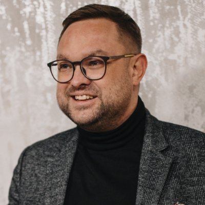 Vydavatel a šéfredaktor legalwebu (https://t.co/qFueNG9jRe). O právu, historii i kultuře. Jde o soukromý účet.