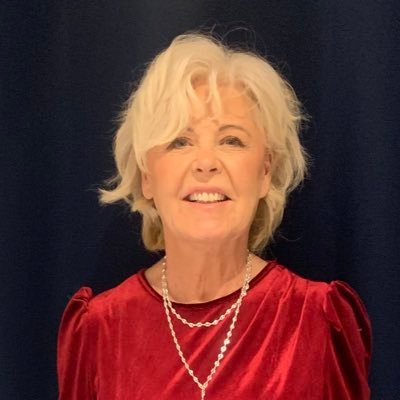 debraclarke678's profile picture. Retired.Loves golf, art, quiz programmes and gardening. Irish/British/EU passport holder. We must save our NHS 💙💙 Socialist.  Get the Tories OUT