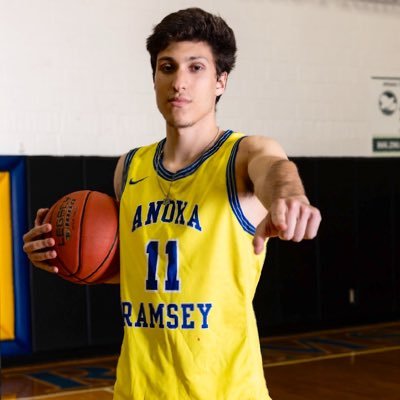 🇮🇱|🇺🇸 Born & raised in Israel, based in Miami FL Business student @FIU Former college basketball player NJCAA All MCAC 2025 Future ambassador &entrepreneur
