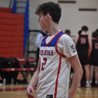 6’6 Burlington High (MA) 26’ | Middlesex Magic | mattygray286@gmail.com 3.5 gpa