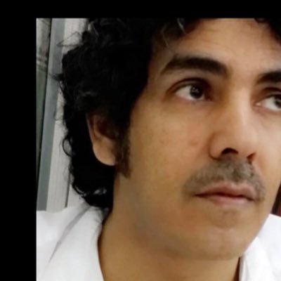 بكالوريوس في العلاقات العامه ،، ماجستير في الاداره ،،مواطن بسيط.