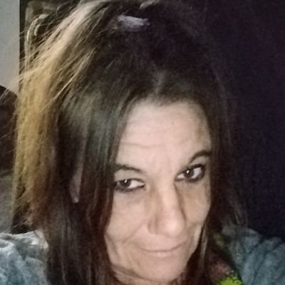 I'm 51 yr. mom to 4 three grands love the water ,gardening , and cooking. love farm https://t.co/LhVmgxNZp8 in the healthcare field.