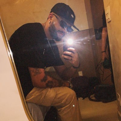 teixeiraRX's profile picture. um coração nobre engrandece o menor dos homens • @SaoPauloFC