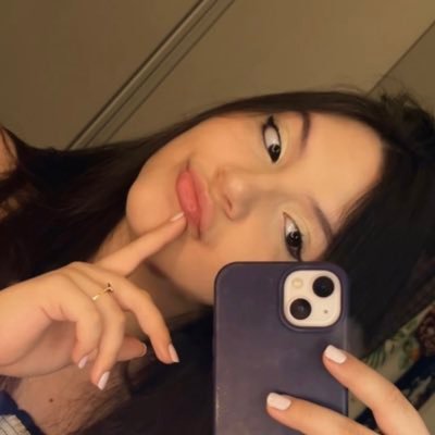 julialraffa's profile picture. muito bem casada com o lukinha