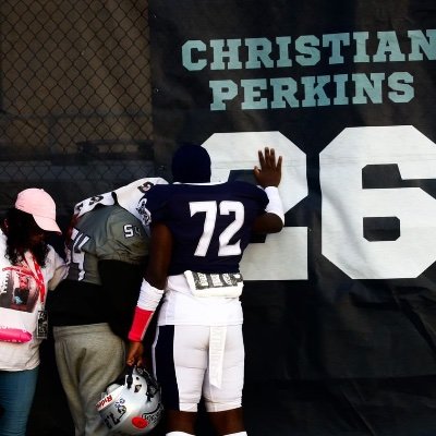 OL(G,TE,W) DL(DT,DE) #72 5'11 215 3.3 GPA rafinhagray9@gmail.com