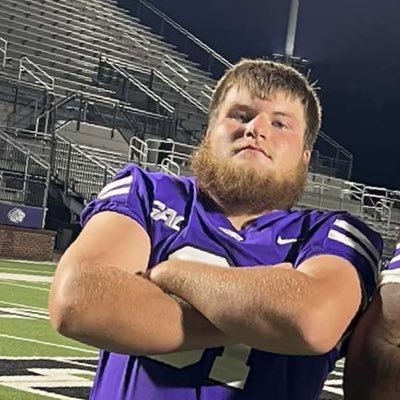 Class of 2024 Center/Defensive End 4.0 GPA Harrisburg High School 6' 252.6 lbs 29 ACT composite NCAA ID#: 2302788937 @OuachitaFB