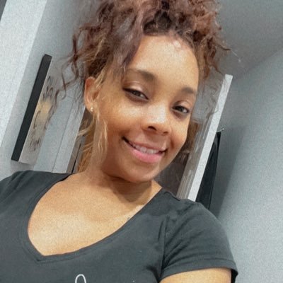 CorrinNakie's profile picture. 🤍