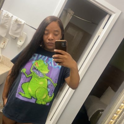Snapchat: TayBailey2113 Cool laid back #Trans here. #tran #freak #SouthCarolina 4/20? of course
