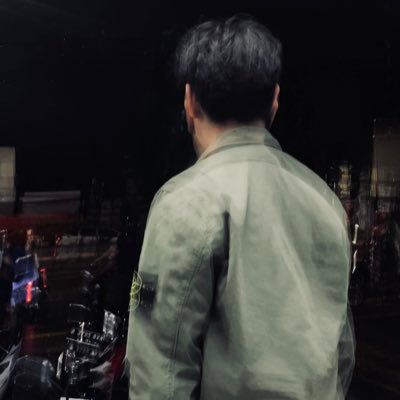 sayurkapuk's profile picture. Di antara logika dan intuisi, aku memilih keduanya.