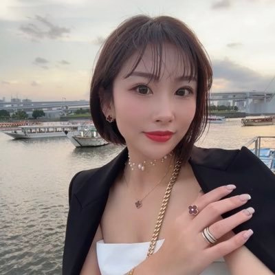 東京に住んでいます。 独身女性です。 友達になってください。 一緒に東京のグルメを楽しみましょう