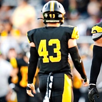 LB/EDGE RUSHER @SUPiratesFB | 🚨3 YEARS of Eligibility🚨 | Email: EvanMCollazo@gmail.com