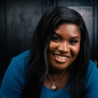 Vee (@finautho) 's Twitter Profile