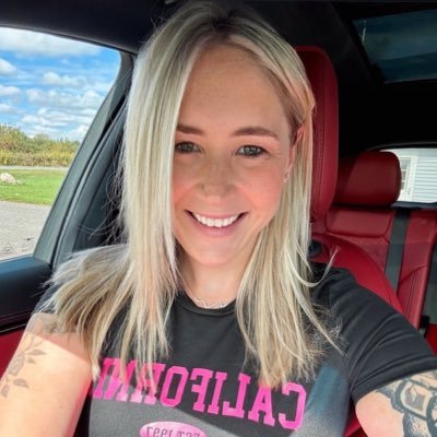 VeronicaD10037's profile picture. 