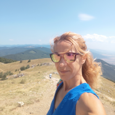 TzveteZyoumbil's profile picture. 