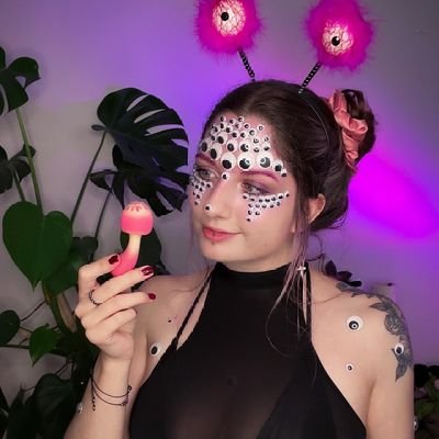 Now seeking for a submissive slave or sissy slut . Who is ready to obey and be my property and also be truthful and honest to address me as is goddess ,. DM me