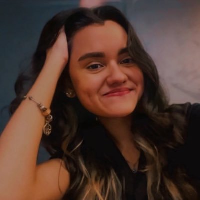 š ⨠ela/dela ā leitora de nacionais, designer e escritora | surto com personagens fictĆcios no meu bookgram š§” | confere o fixado!