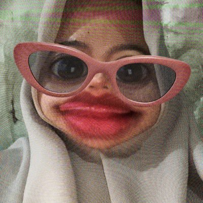 sunflowerisow's profile picture. 