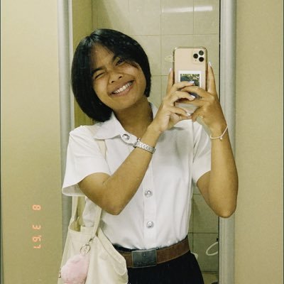 Realnamewaranya's profile picture. Insta: Khunkam_