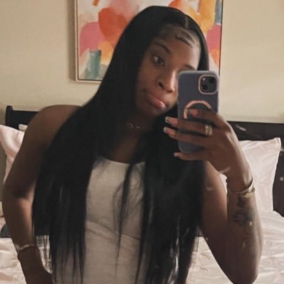 unknownuser2441's profile picture. insta :theeamiahj