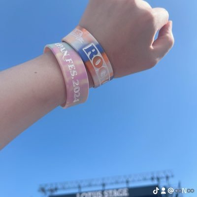 Homu52536350's profile picture. UVERworld好きcrewさんフォローお願いします crewさんフォローして欲しいです