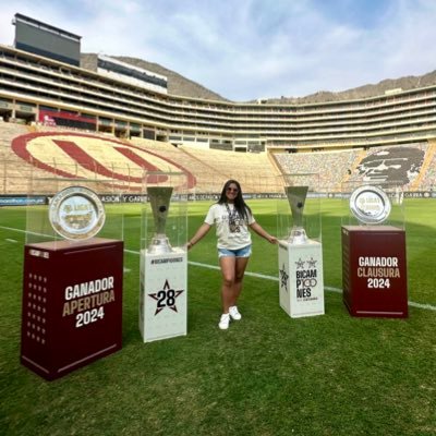 LauMontoya9's profile picture. ⚽️💛 • 💜💚 • 🥊 • 🏋🏽‍♀️