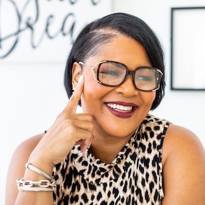 RE Broker & Entrepreneurial Consultant. Helping women project managers transition from corporate to contracting.