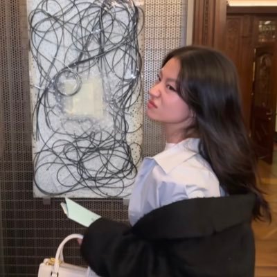 dorotzea's profile picture. 𝗢𝗖𝗥𝗣 | Addams once said emotion are a gateaway trait, and I couldn’t agree more.