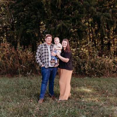 SPED Teacher, Inside WR Coach @GHSWaveFootball, & Track & Field HC @GHSWAVETrack Blessed Husband & Father Jeremiah 29:11