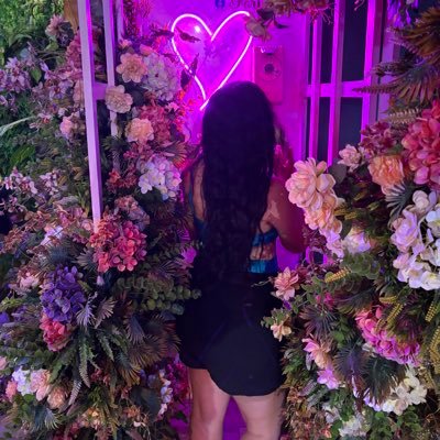 nicolett_11's profile picture. 