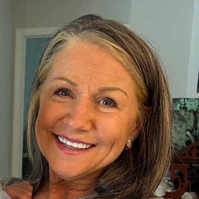 SimpsonDan69226's profile picture. 