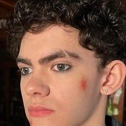 Trece004's profile picture. 