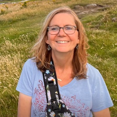 JoyfullyMary's profile picture. Dedicated to the pursuit of educational liberty, I support free competition in the educational marketplace!