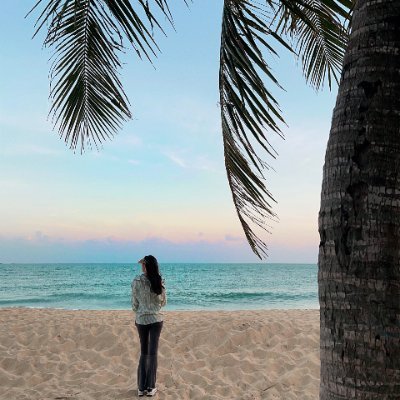人生の浮き沈みに前向きな姿勢で立ち向かい、挫折を恐れず、勇敢に前進してください。
私は毎日を大切にし、素晴らしい人生を送り、より良い自分になるよう努めています。