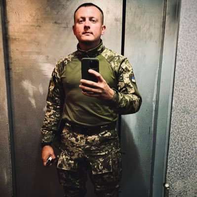 deonisright's profile picture. 