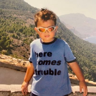 seefeldcapital's profile picture. all signal, no substance.