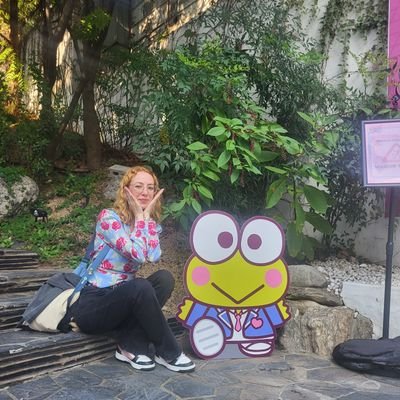 Baby, it's a wild world. 🌈
Live is cansado 🦄