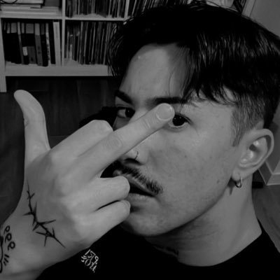 ricorosabby's profile picture. 逃亡者