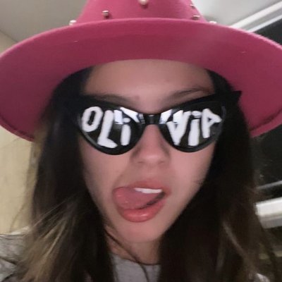 annakklusmos's profile picture. 184 #01