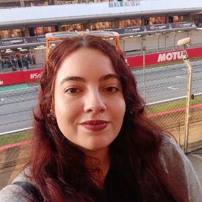 Little miss fan del motor y Taylor Swift.
También subo contenido en TikTok para los reals 🩰⚽🏎️