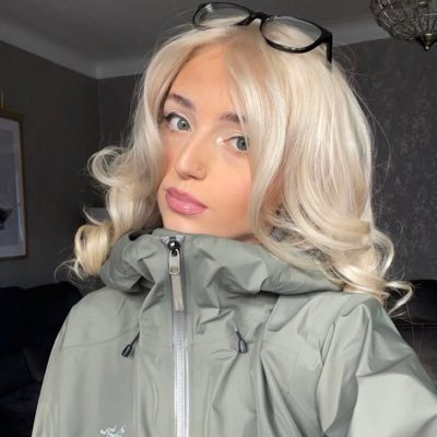 MollieSchox's profile picture. hi